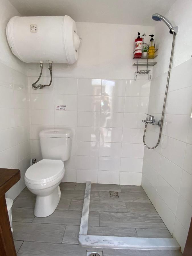 Marthas Traditional House Simi Zewnętrze zdjęcie